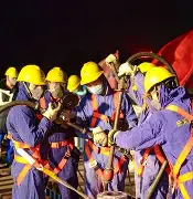 爱游戏网页版 - 拉力赛夜战：塞北灰熊队淘汰对手嵩山貔貅队，临门一脚致胜团队防守值得称道