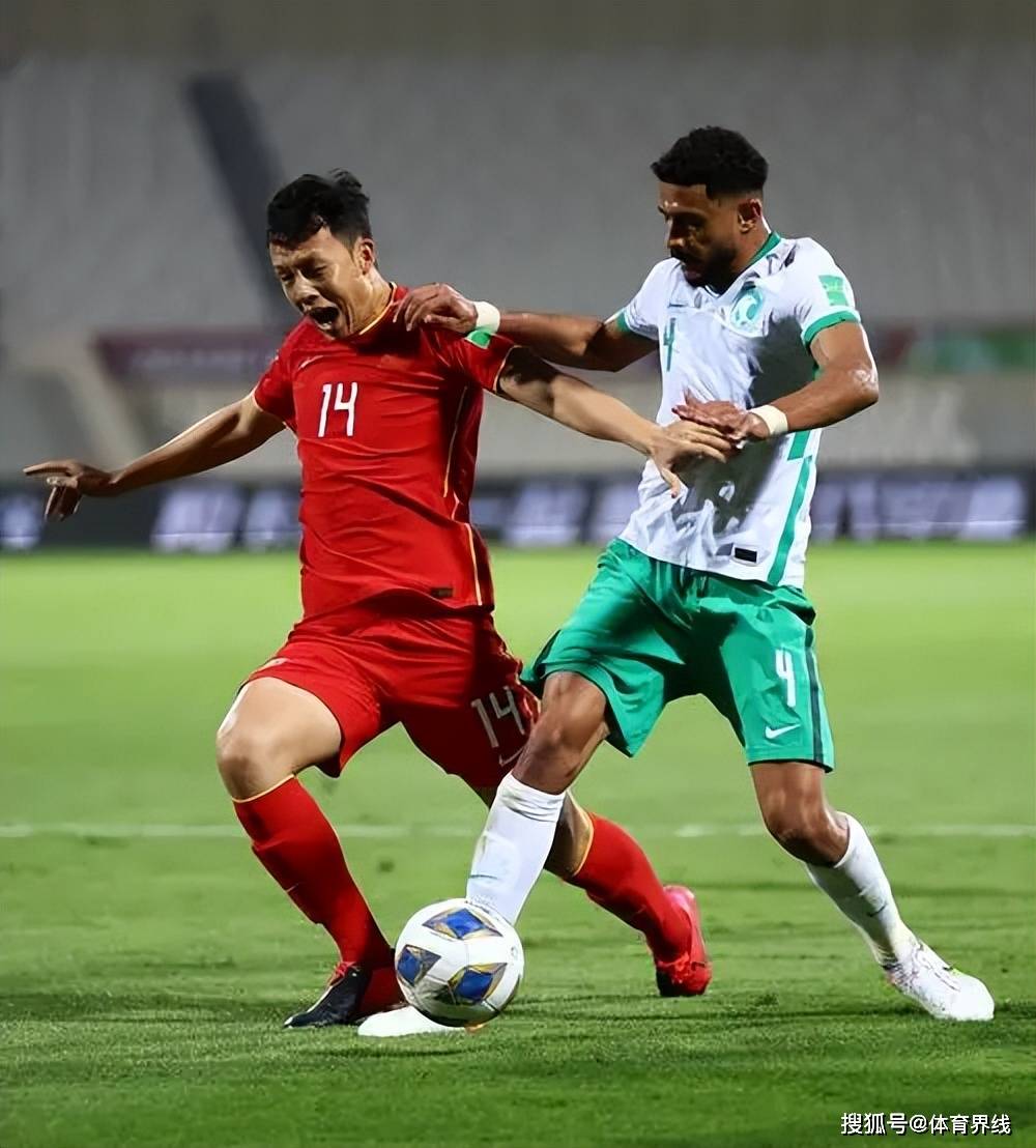 包含训练课后亚洲杯传出新动向，乌迪内斯门线救险，高层表态：信心回归，年轻球员获得机会的词条